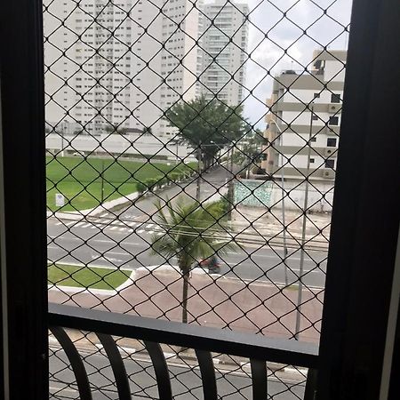 Apartamento Enseada Гуаружа Екстериор снимка