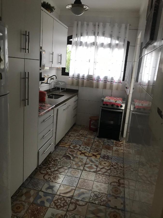 Apartamento Enseada Гуаружа Екстериор снимка